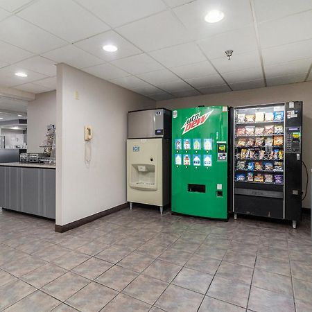 Microtel Inn And Suites Manistee Eksteriør billede